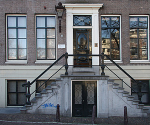 Herengracht 600 stoep met voordeur