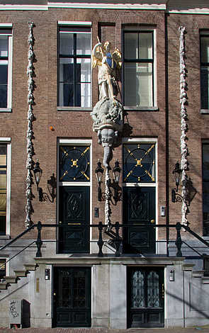 Herengracht 579-581, Voordeuren met stoep