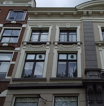 Herengracht 54 ramen met neo-Lodewijk XVI-omlijstingen