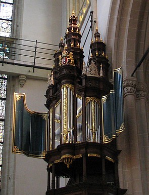 Nieuwe kerk transept orgel met open luiken