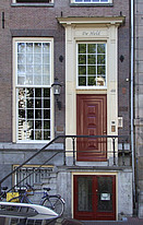 Herengracht 412, voordeur met stoep