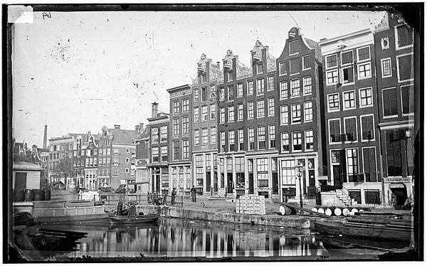 Kloveniersburgwal 1-17 foto rond 1870 gebroeders van Rijkom