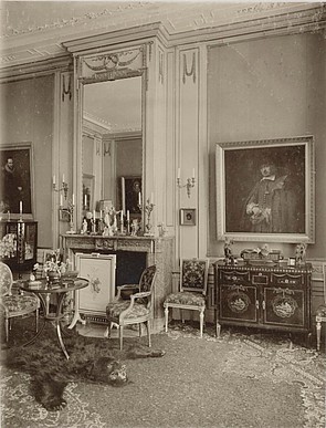 Herengracht 509-511, Een zijkamer Louis XVI stijl met het schilderij van Jan Six