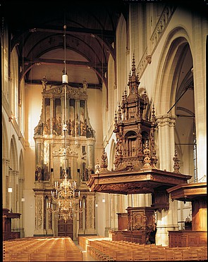 Nieuwe kerk orgel met gesloten luiken