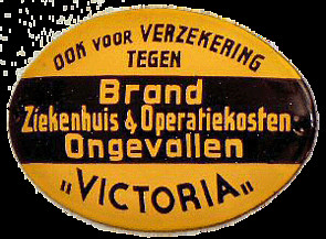 Victoria Emaillen bord uit rond 1925