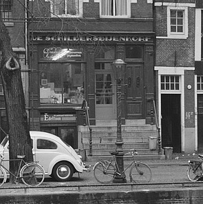 Herengracht 41 met de winkel "de Schildersbijenkorf", foto uit 1963 van RCE