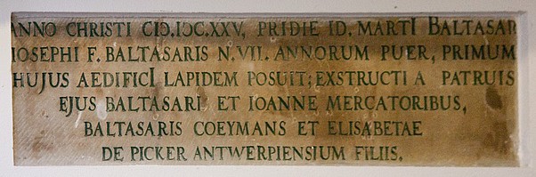 Keizersgracht 177, tekst op steen aan linker zijde, inpandig