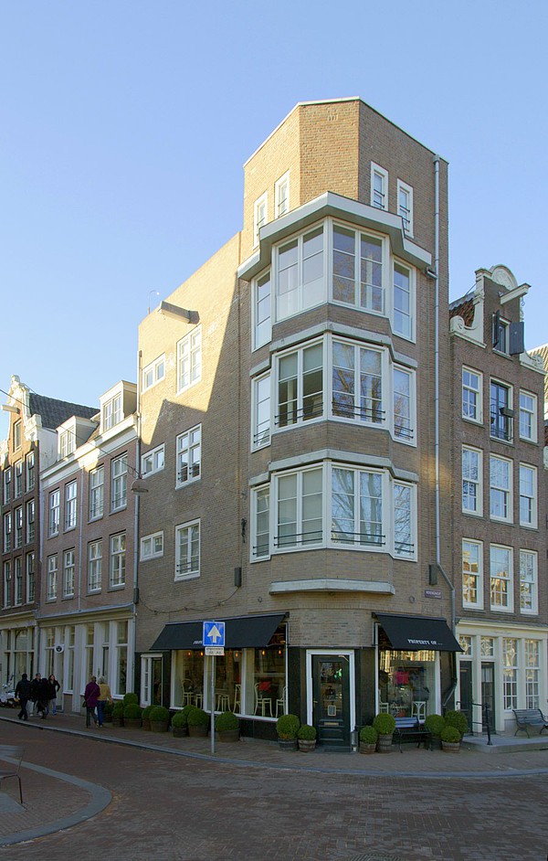 Vooraanzicht hoekpand Herengracht - Herenstraat 2