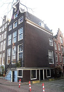 Zijgevel van Herengracht 33, aan de Roomolenstraat