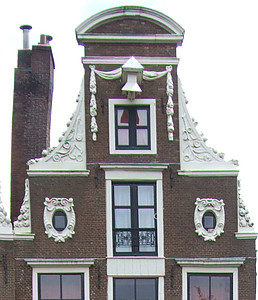 Herengracht 283, Verhoogde halsgevel