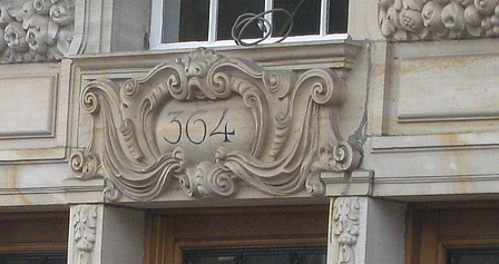 Herengracht 364, versiering boven deur
